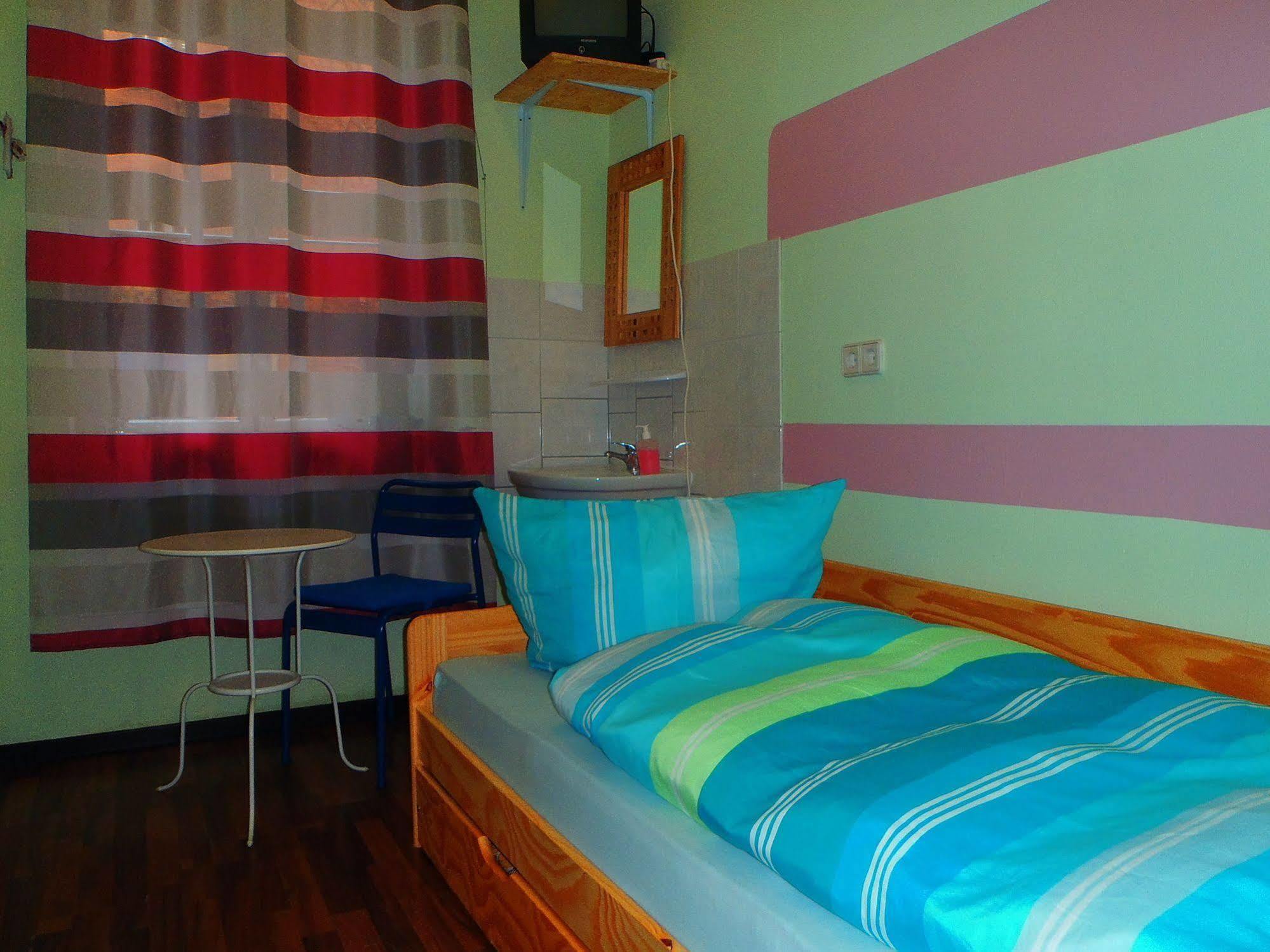 Hostel Anlema Берлин Экстерьер фото